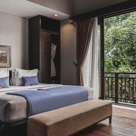 Canggu Circle Villa By Ini Vie Hospitality Extérieur photo