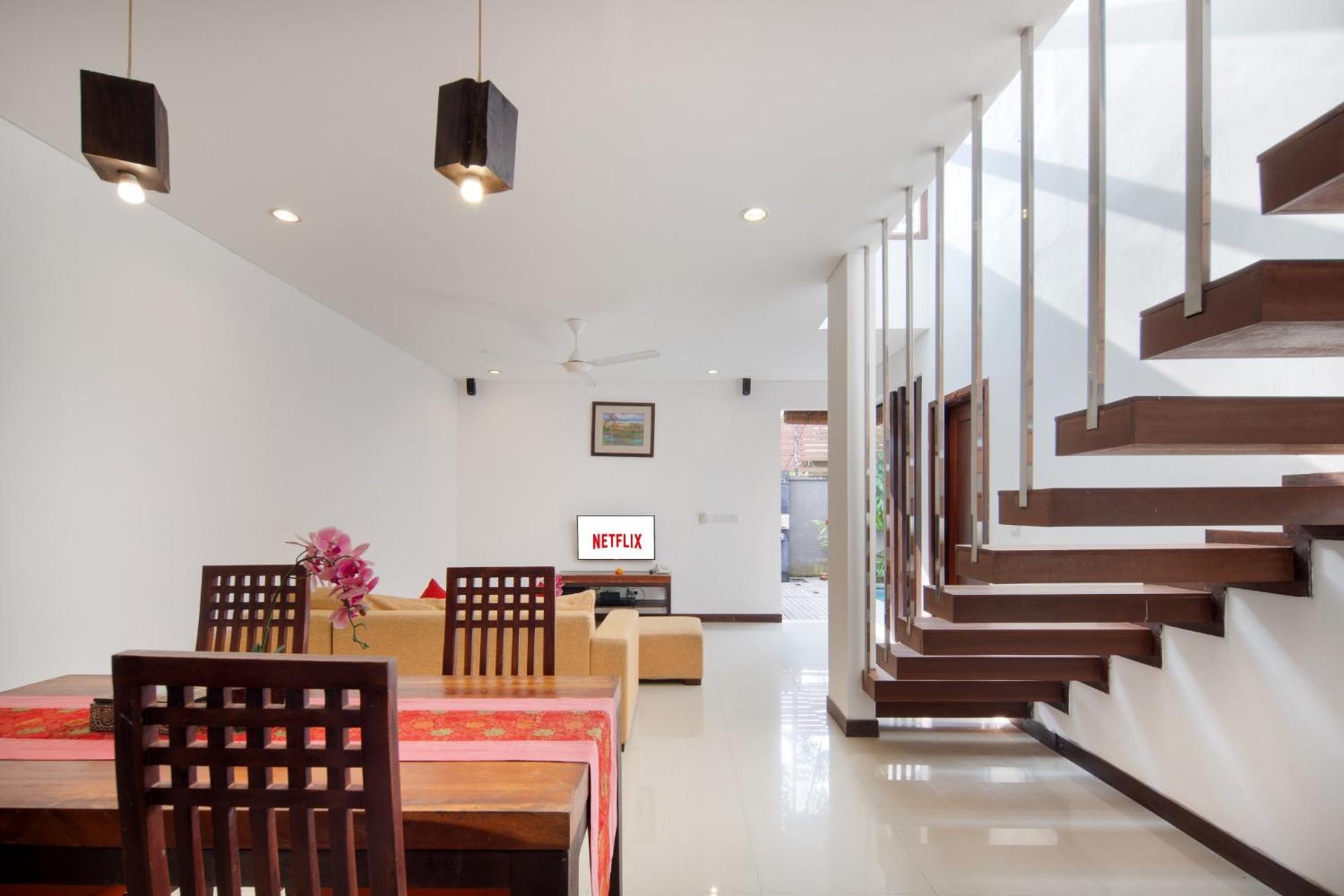 Canggu Circle Villa By Ini Vie Hospitality Extérieur photo