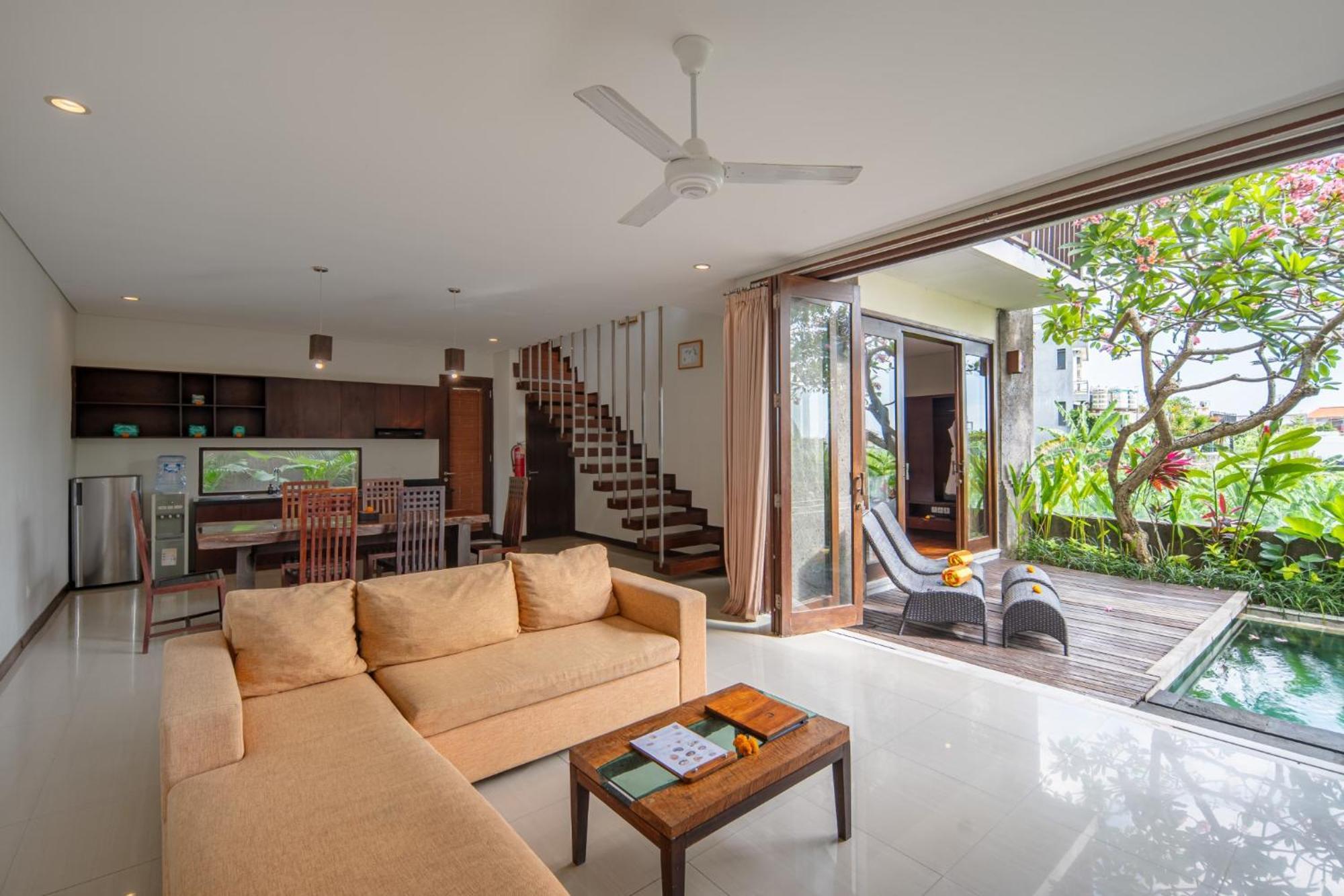 Canggu Circle Villa By Ini Vie Hospitality Extérieur photo