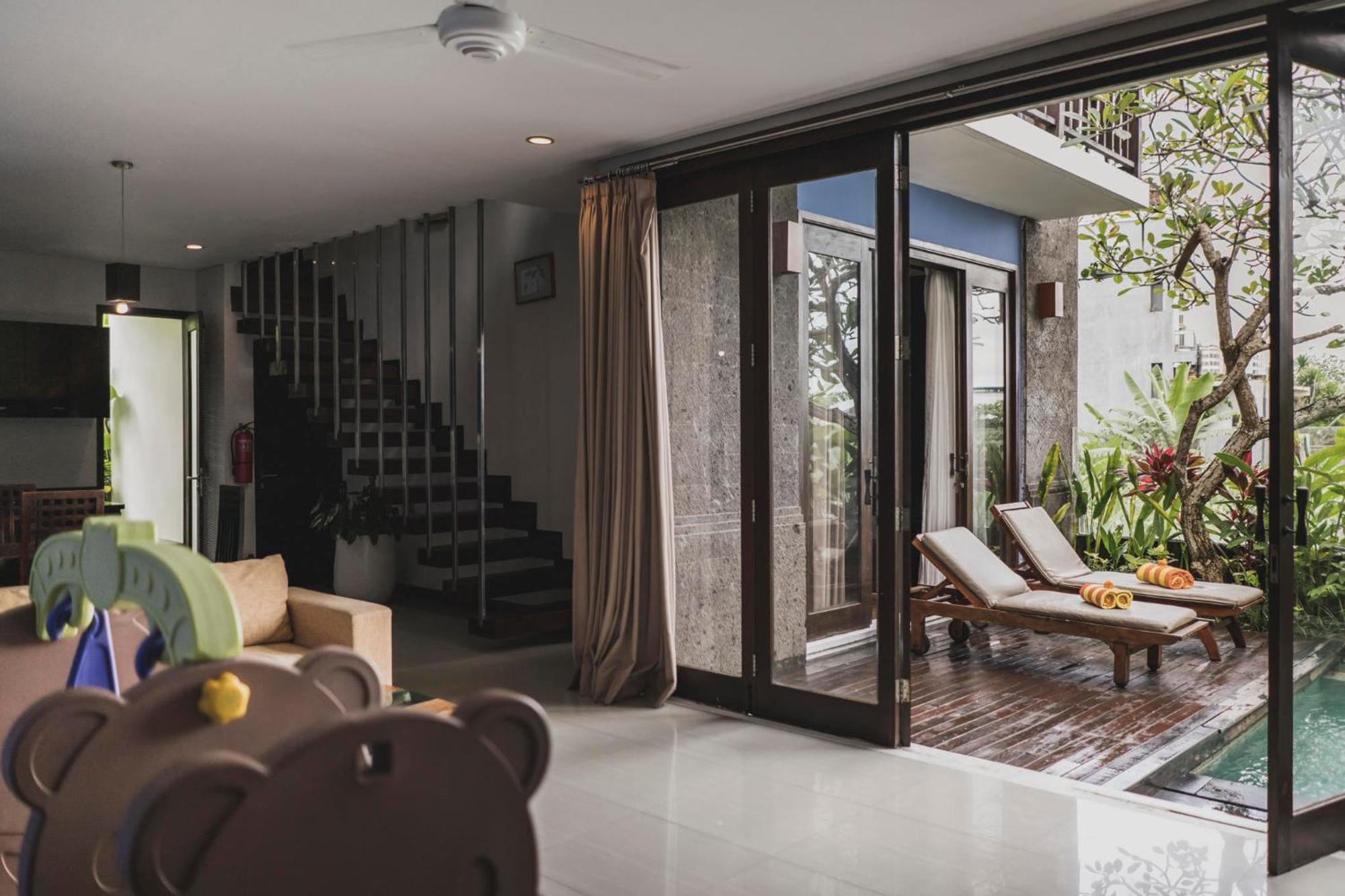 Canggu Circle Villa By Ini Vie Hospitality Extérieur photo