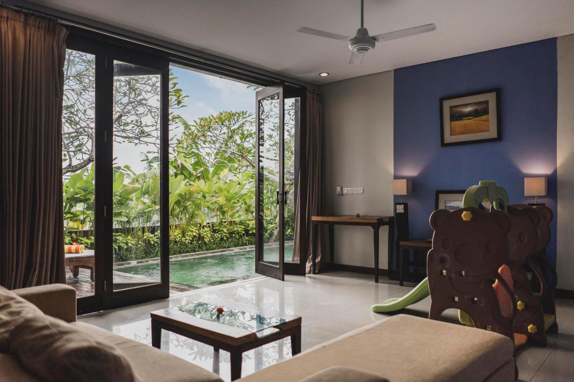 Canggu Circle Villa By Ini Vie Hospitality Extérieur photo